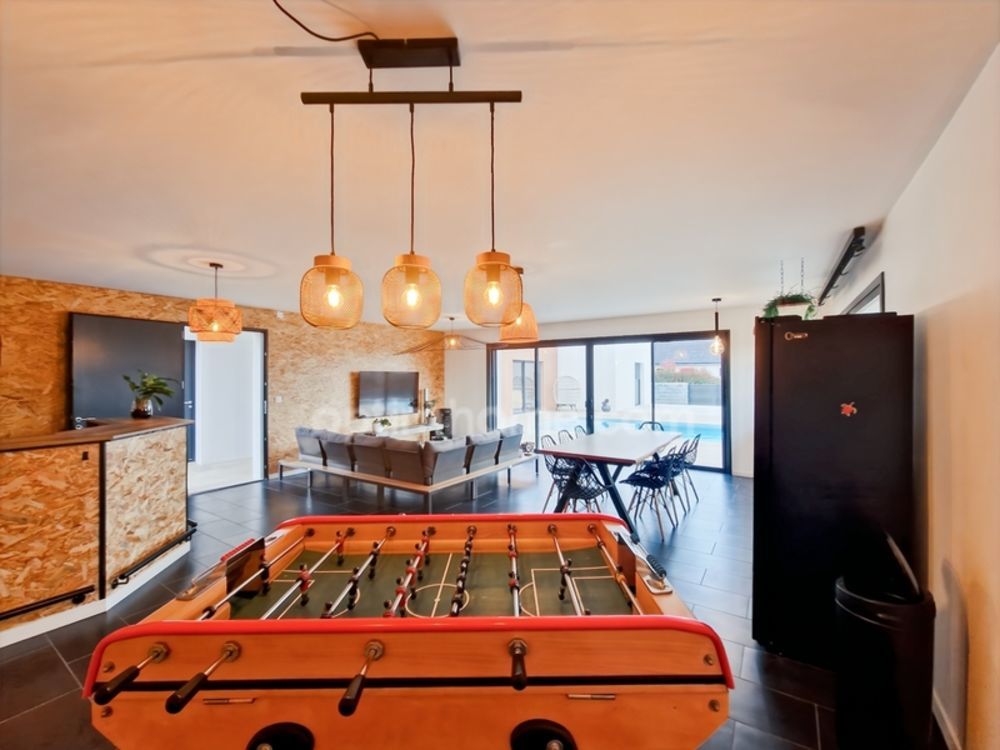 � vendre  Villa Morla�s (64160)