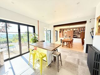  Maison � vendre 9 pi�ces 209 m�