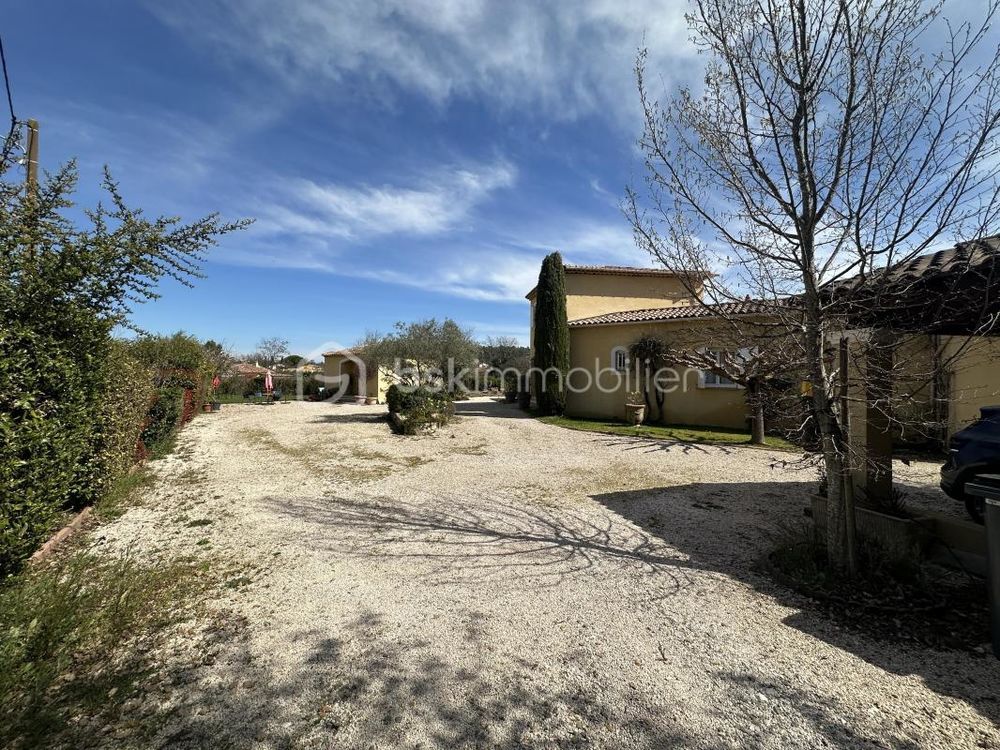 � vendre  Propri�t�/ch�teau N�oules (83136)