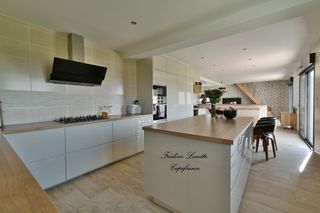  Maison � vendre 7 pi�ces 230 m�