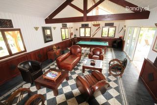  Villa � vendre 10 pi�ces 200 m�