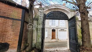  H�tel Particulier � vendre 14 pi�ces 440 m�