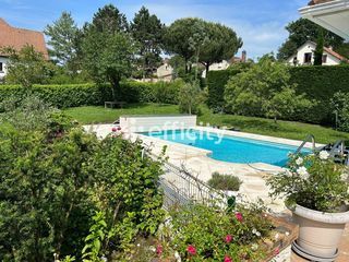  Maison � vendre 15 + pi�ces 358 m�