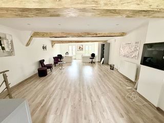  Immeuble � vendre 10 pi�ces 250 m�