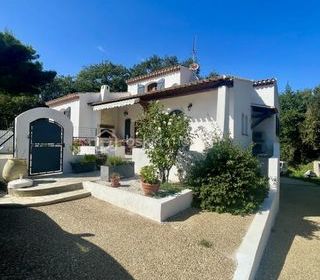  Propri�t�/ch�teau � vendre 6 pi�ces 160 m�