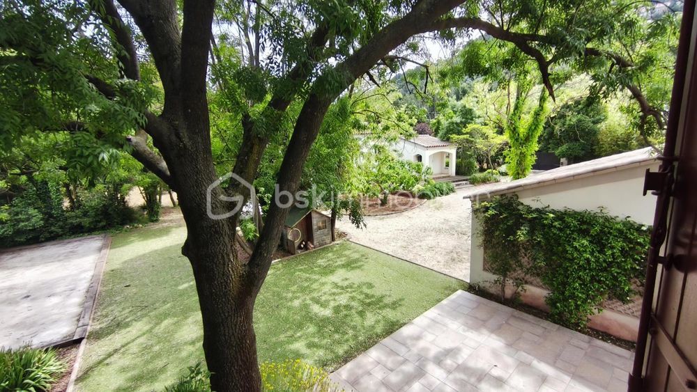 � vendre  Propri�t�/ch�teau Solli�s-Pont (83210)