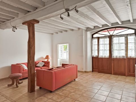   Maison  ancienne r�nov�e 6 pi�ce(s) 200 m2 jardin 75 m2 Maison - 6 pi�ce(s) - 200 m�