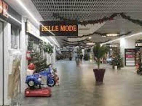 a vendre LOCAUX COMMERCIAUX DANS GALERIE MARCHANDE 2226m&sup2; Territoire de Belfort (90) 2100000 90000 Belfort