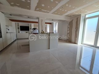  Propri�t�/ch�teau � vendre 12 pi�ces 300 m�