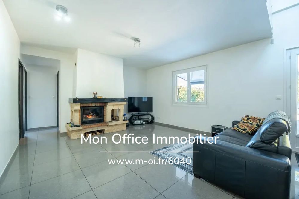 � vendre  Villa Mimet (13105)