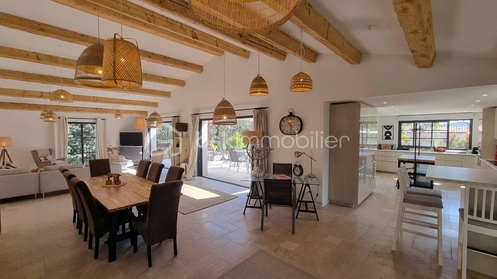 � vendre  Villa Grimaud (83310)