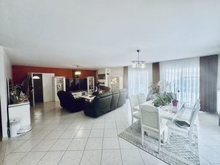  Maison � vendre 8 pi�ces 198 m�