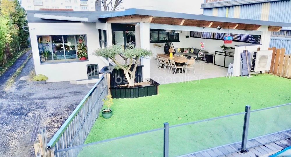 � vendre  Propri�t�/ch�teau Lons (64140)