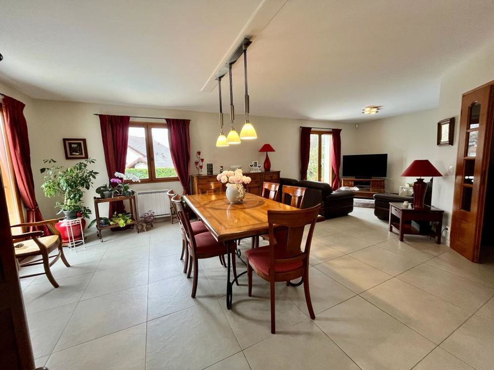 � vendre  Maison Chevry (01170)