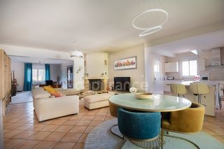  Villa � vendre 9 pi�ces 230 m�