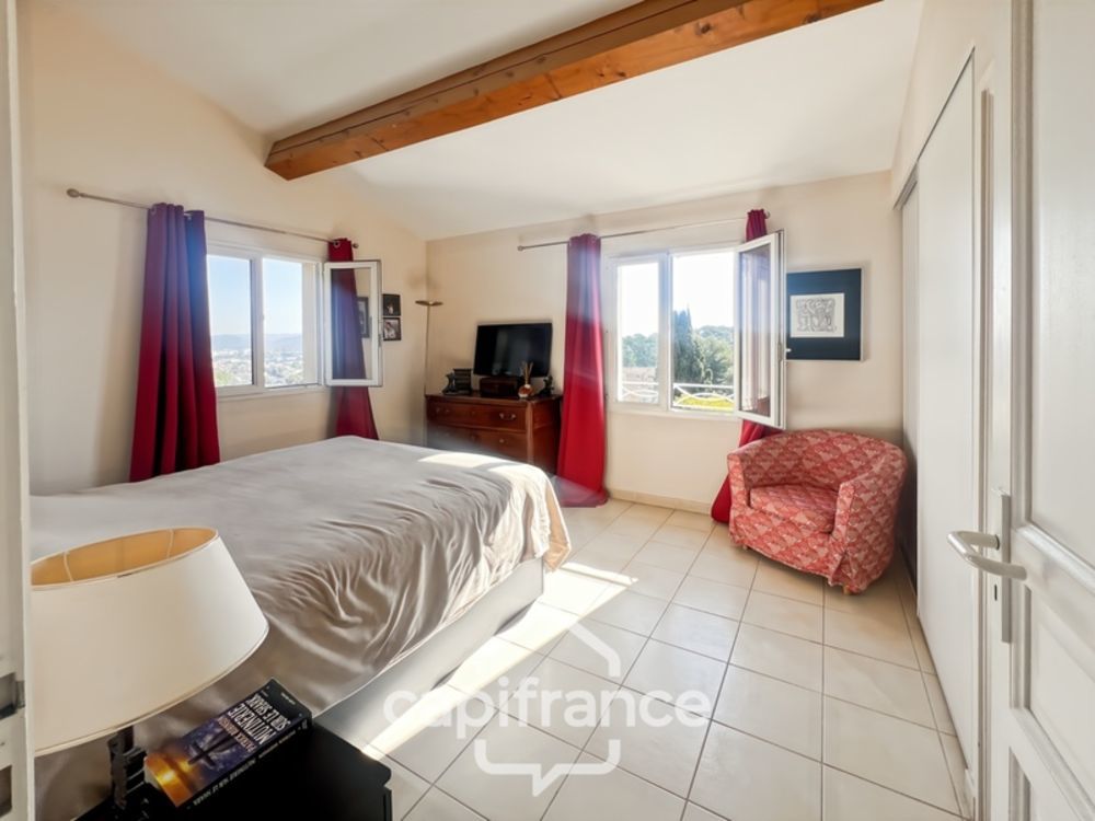 � vendre  Duplex/triplex Hy�res (83400)