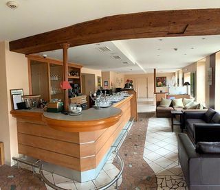  H�tel Particulier � vendre 15 + pi�ces 2000 m�