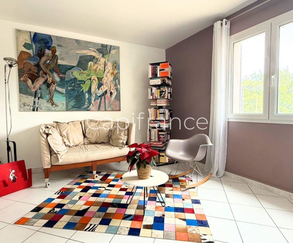 � vendre  Maison �guilles (13510)