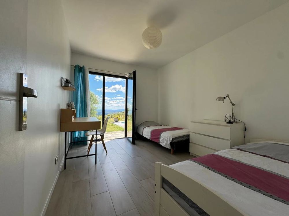 � vendre  Maison Montfuron (04110)