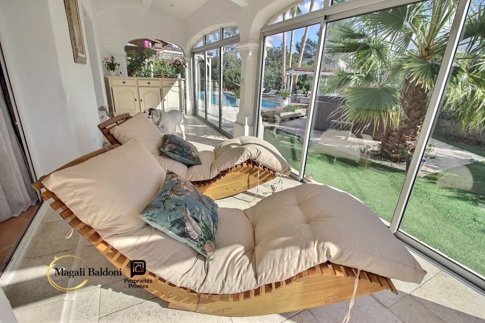 � vendre  Villa Roquebrune-sur-Argens (83520)