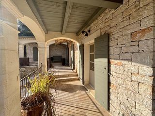  Propri�t�/ch�teau � vendre 6 pi�ces 224 m�