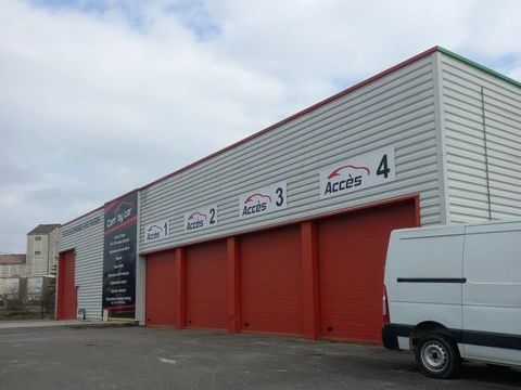 A VENDRE - BATIMENT D'ACTVITES 724500 39140 Bletterans