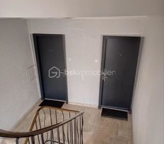  Immeuble � vendre 15 + pi�ces 550 m�