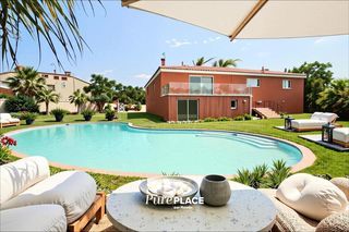  Maison � vendre 6 pi�ces 205 m�