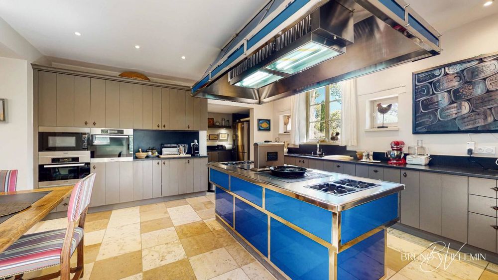 � vendre  Propri�t�/ch�teau Carcassonne (11000)