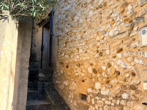   Maison Estezargues 2 pi�ce(s) 18 m2 66000 Maison - 2 pi�ce(s) - 18 m�