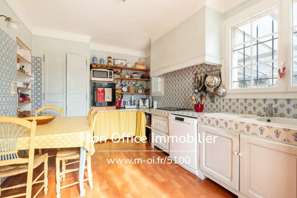 � vendre  Propri�t�/ch�teau Istres (13800)