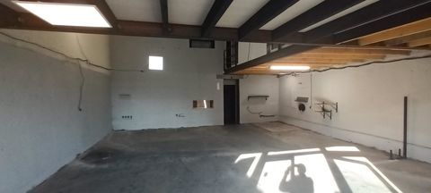 Zo,ne de Bel Air, d&eacute;p&ocirc;t 120 m&sup2; environ 560 12000 Rodez