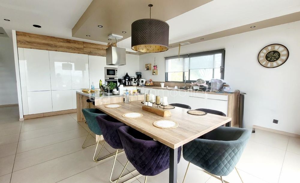 � vendre  Villa M�ze (34140)