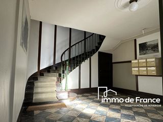  Immeuble � vendre 10 pi�ces 213 m�