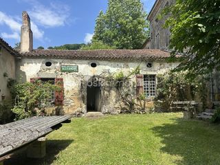  Propri�t�/ch�teau � vendre 10 pi�ces 800 m�