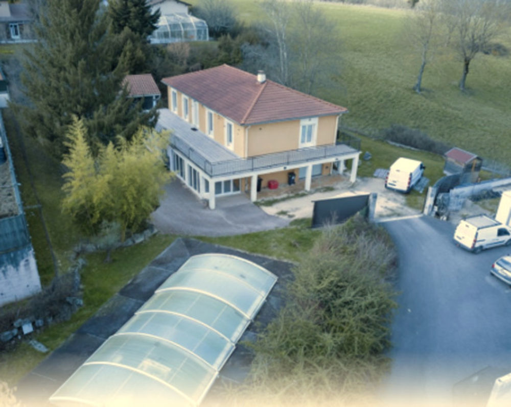 � vendre  Villa Jardin (38200)