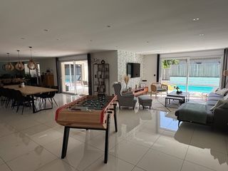  Maison � vendre 8 pi�ces 328 m�