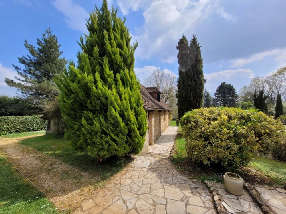 � vendre  Propri�t�/ch�teau La Douze (24330)