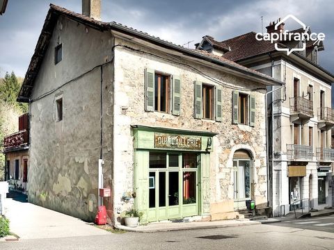   A VENDRE  SAINT GEOIRE EN VALDAINE (38) Maison de village , 8 pi�ces , 4 ch,d�pendances, terrain ,  r�nov�e Maison - 8 pi�ce(s) - 180 m�