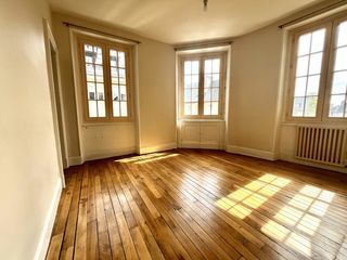  Appartement � louer 5 pi�ces 105 m�