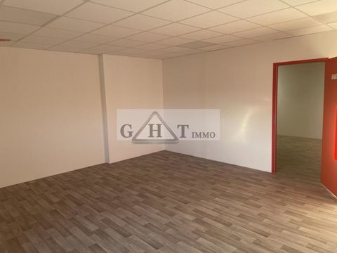 &Agrave; LOUER � CREIL - LOT DE BUREAUX  � 112 m&sup2; 2000 60100 Creil