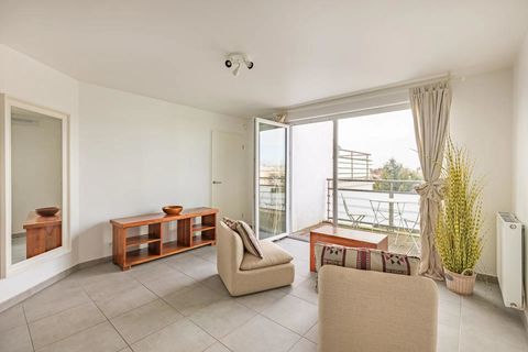   Appartement 2 pi�ces de 46 m2 lumineux avec balcon et parking � Dernier �tage � Chennevi�res-sur-Marne, Id�al primo-acc�dants ou Appartement - 2 pi�ce(s) - 46 m�