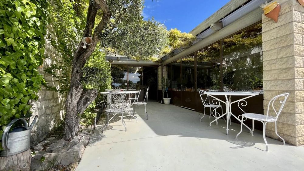 � vendre  Villa Saumane-de-Vaucluse (84800)