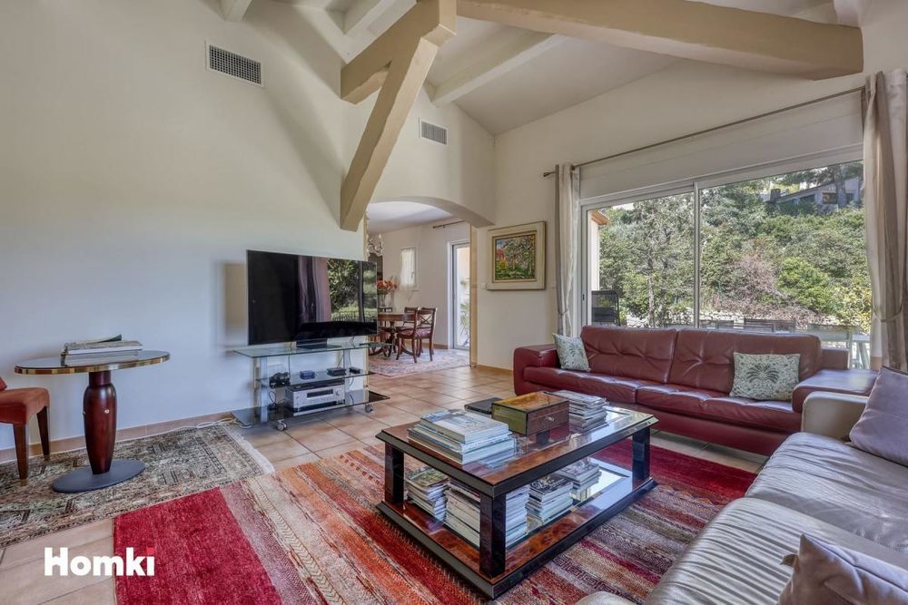 � vendre  Villa La Cadi�re-d'Azur (83740)