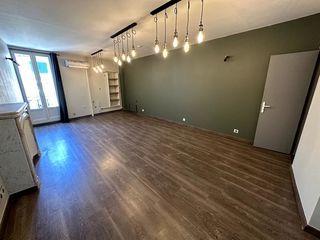  Immeuble � vendre 9 pi�ces 230 m�