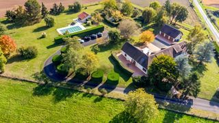  Maison � vendre 9 pi�ces 300 m�