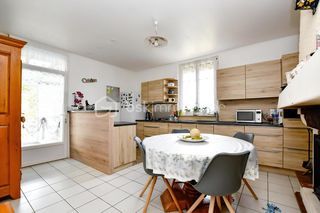  Propri�t�/ch�teau � vendre 7 pi�ces 180 m�