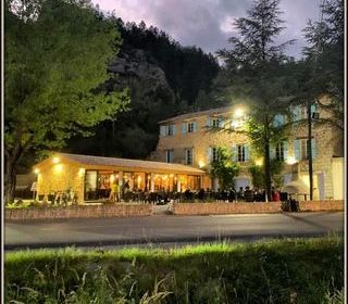  Propri�t�/ch�teau � vendre 15 + pi�ces 450 m�