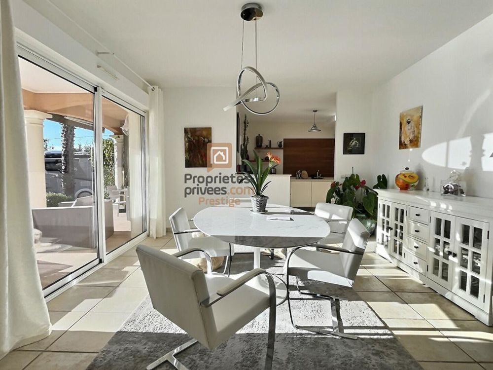 � vendre  Villa Bagnols-en-For�t (83600)