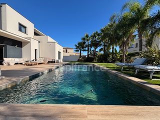  Maison � vendre 6 pi�ces 200 m�